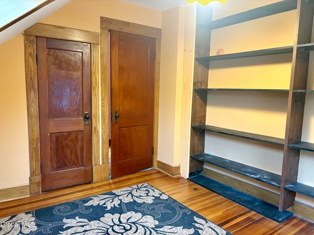 325 Midland Avenue, Niskayuna, NY 12304