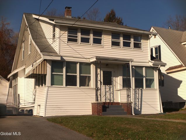 325 Midland Avenue, Niskayuna, NY 12304