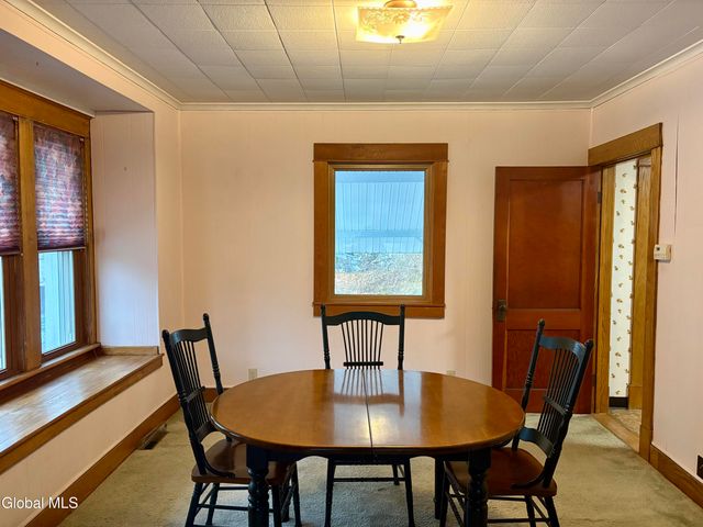 325 Midland Avenue, Niskayuna, NY 12304