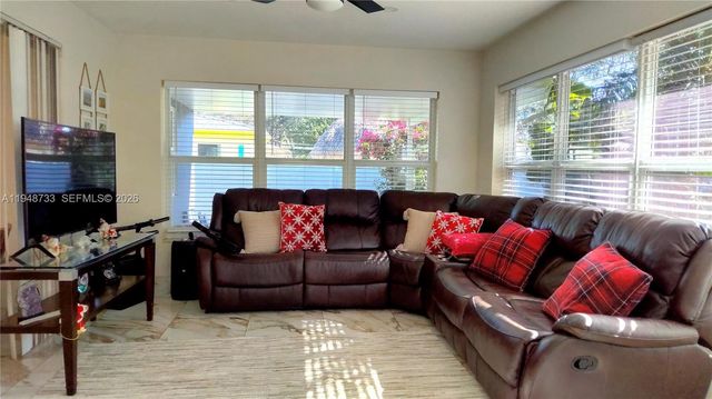 2614 Fillmore St, Hollywood, FL 33020