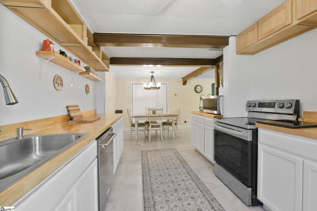 303 Horse Creek Road, Chesnee, SC 29323