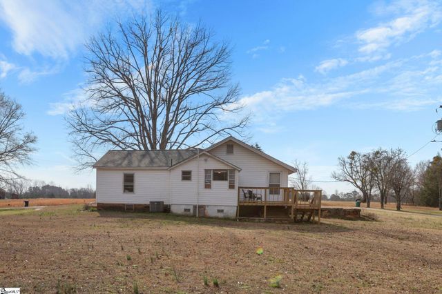 303 Horse Creek Road, Chesnee, SC 29323