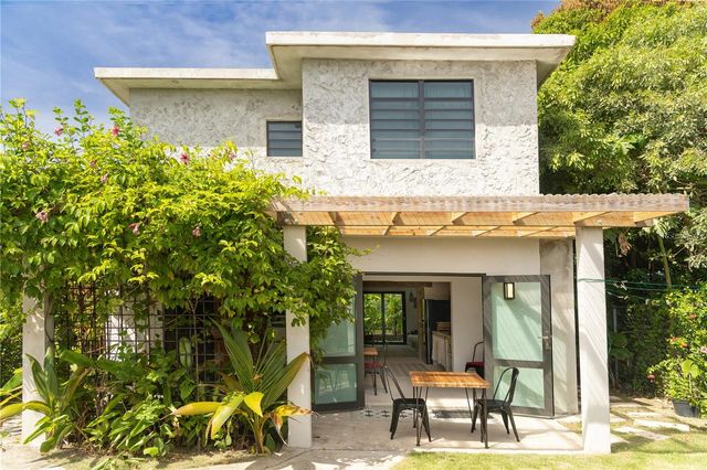 536 BRAVOS DE BOSTON, Vieques, PR 00765