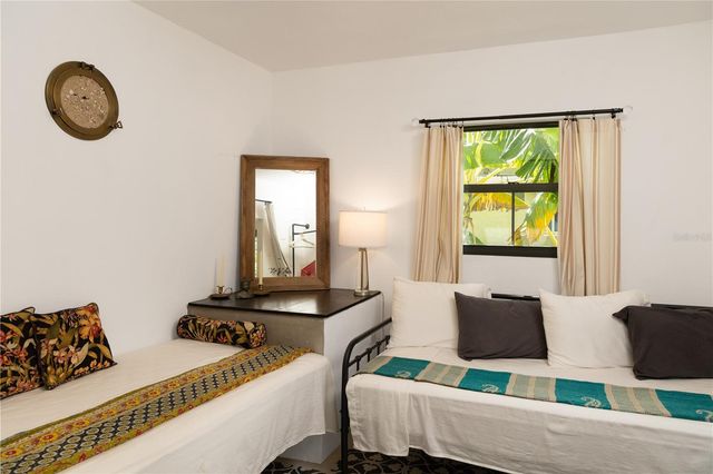 536 BRAVOS DE BOSTON, Vieques, PR 00765