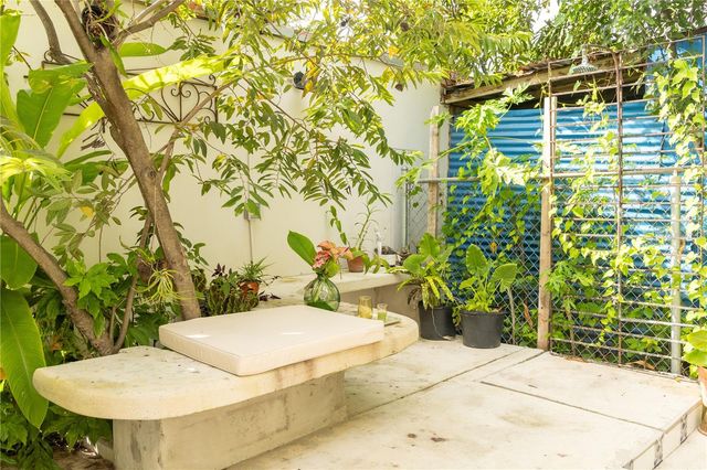 536 BRAVOS DE BOSTON, Vieques, PR 00765