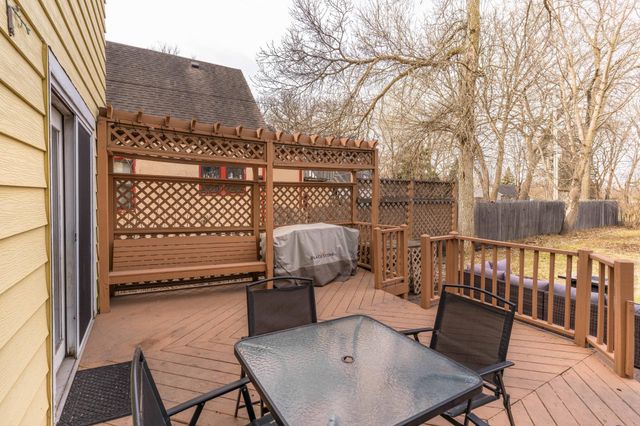 837 N Union Avenue, Fergus Falls, MN 56537