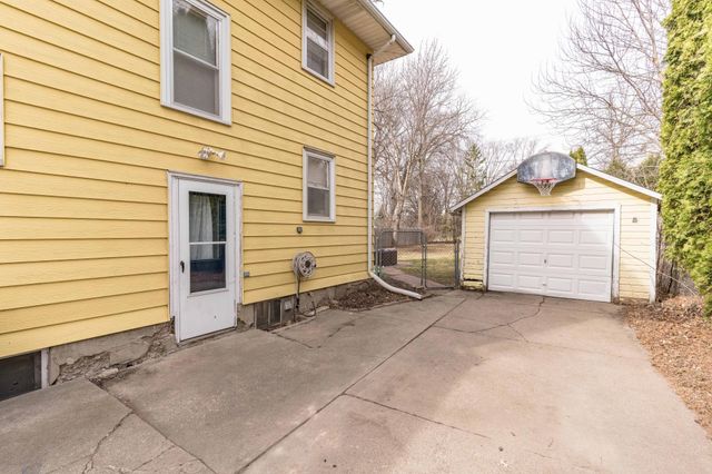 837 N Union Avenue, Fergus Falls, MN 56537
