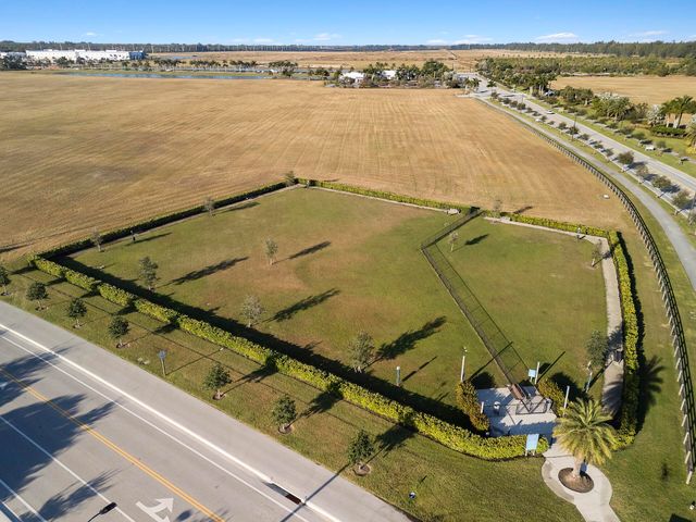 4178 S Longwood Lake Square, Westlake, FL 33470