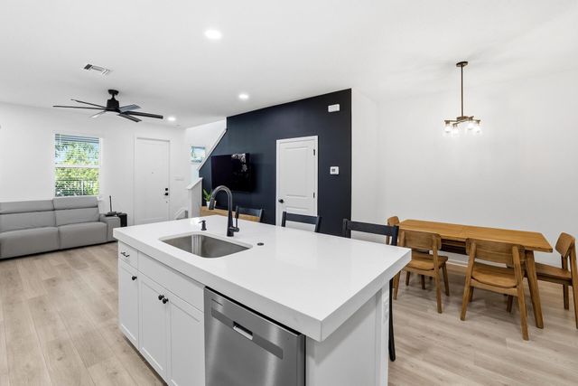 4178 S Longwood Lake Square, Westlake, FL 33470