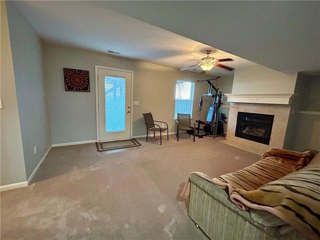 4913 S 22nd Street, Leavenworth, KS 66048