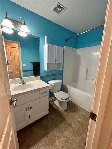 4913 S 22nd Street, Leavenworth, KS 66048