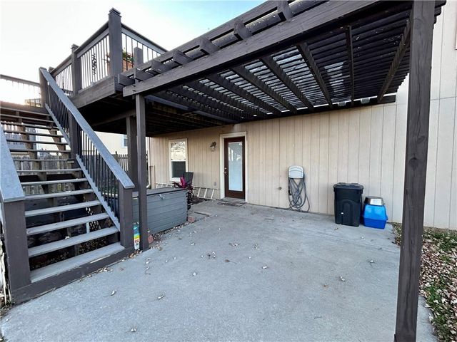 4913 S 22nd Street, Leavenworth, KS 66048