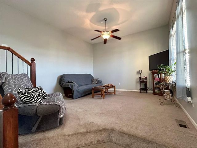 4913 S 22nd Street, Leavenworth, KS 66048