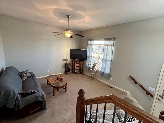 4913 S 22nd Street, Leavenworth, KS 66048