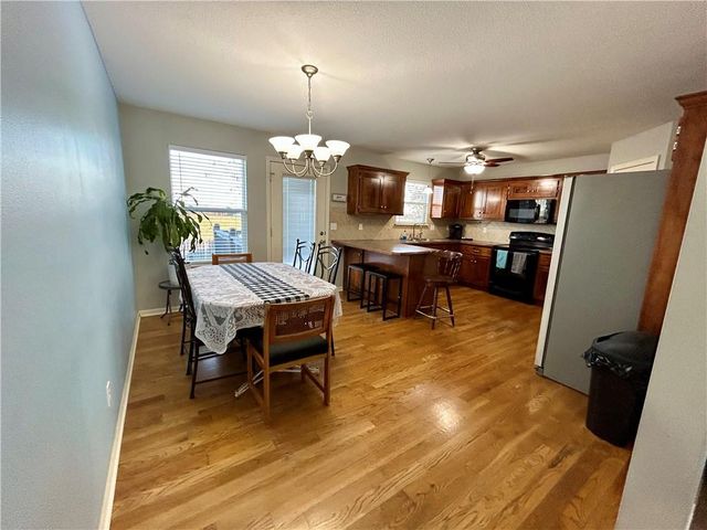 4913 S 22nd Street, Leavenworth, KS 66048