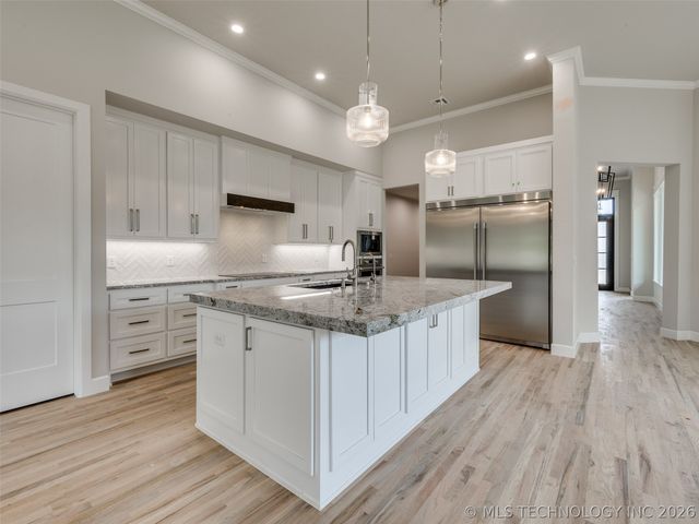 11264 S Fir Avenue W, Jenks, OK 74037