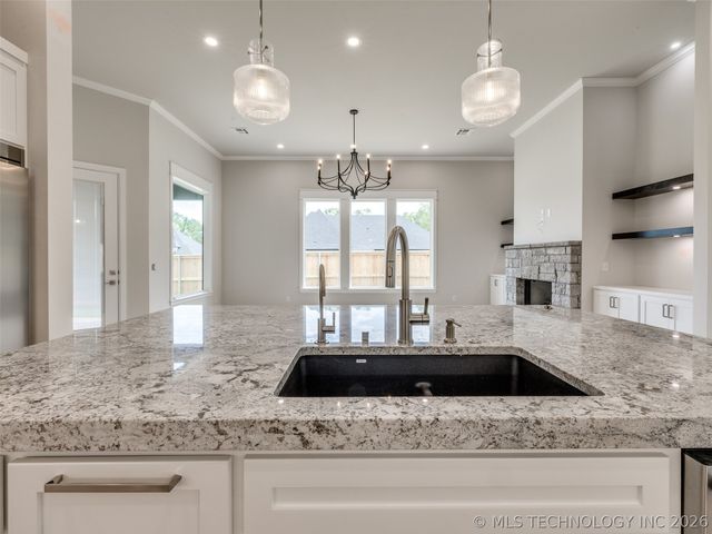 11264 S Fir Avenue W, Jenks, OK 74037