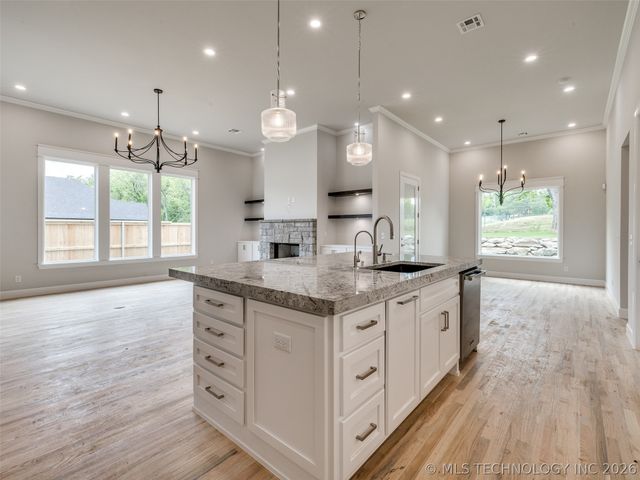 11264 S Fir Avenue W, Jenks, OK 74037