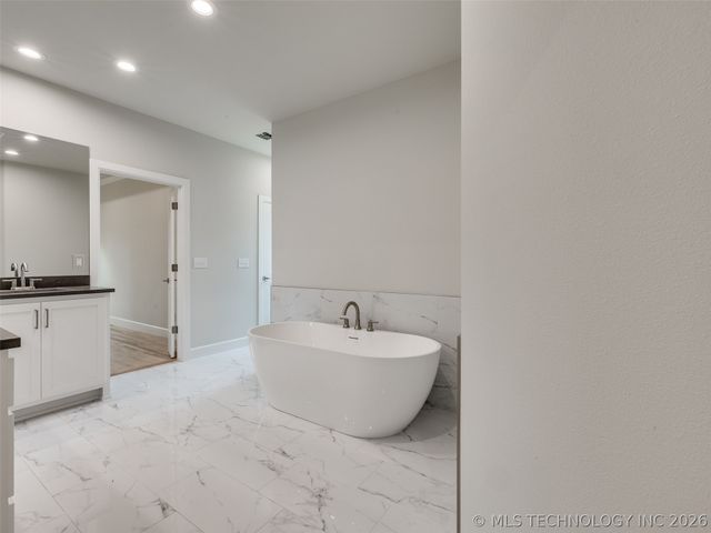 11264 S Fir Avenue W, Jenks, OK 74037