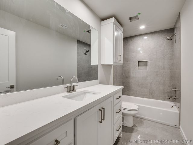 11264 S Fir Avenue W, Jenks, OK 74037