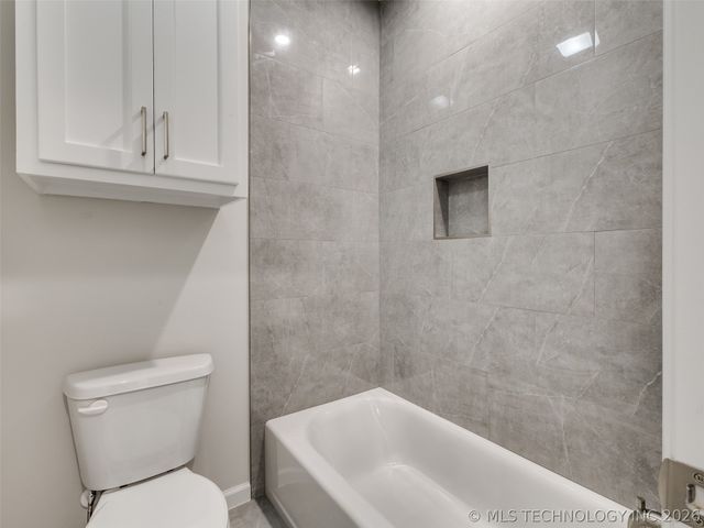 11264 S Fir Avenue W, Jenks, OK 74037