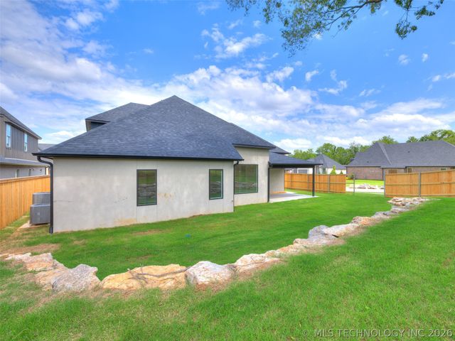 11264 S Fir Avenue W, Jenks, OK 74037