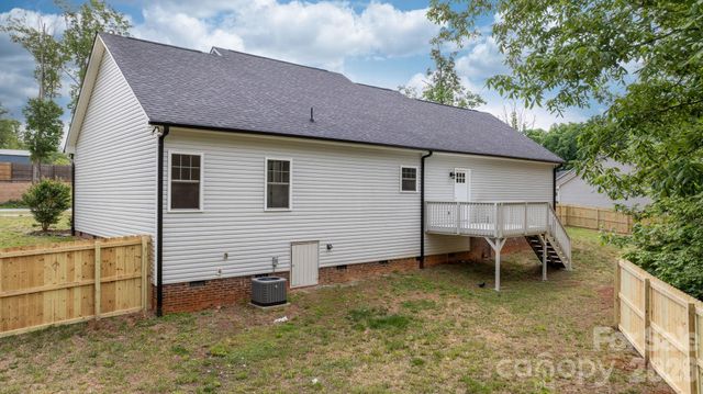 1700 Ivey Court, Maiden, NC 28650