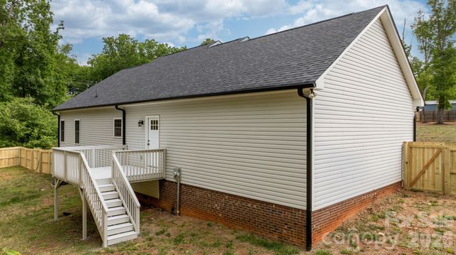 1700 Ivey Court, Maiden, NC 28650