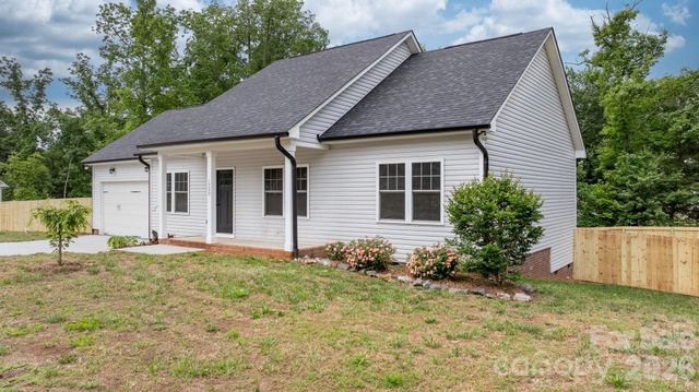 1700 Ivey Court, Maiden, NC 28650