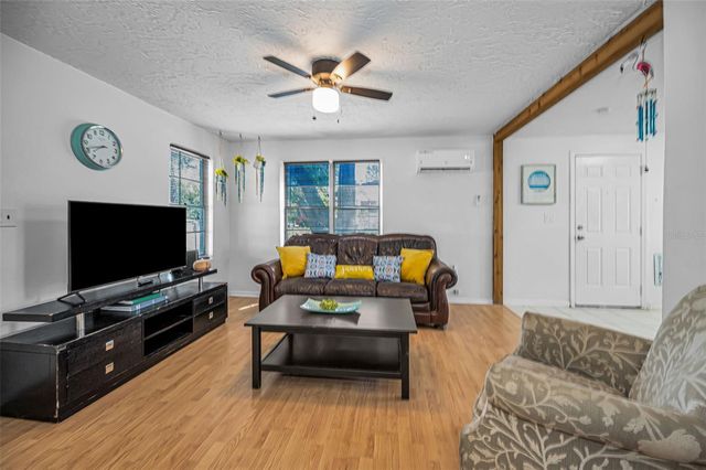 1918 MACOMBER AVENUE, Clearwater, FL 33755