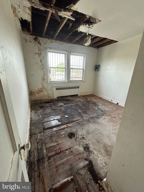 Image 13 of property listing at 2500 QUANTICO AVE, Baltimore, MD 21215