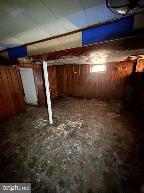 Image 8 of property listing at 2500 QUANTICO AVE, Baltimore, MD 21215