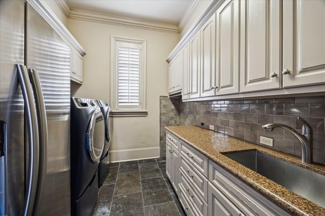 5570 Doliver Drive, Houston, TX 77056