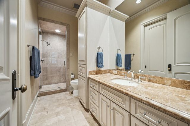 5570 Doliver Drive, Houston, TX 77056