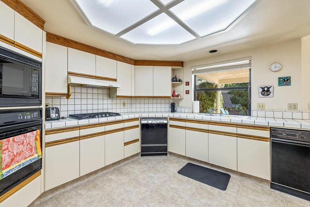 8408 N 6th Street, Fresno, CA 93720