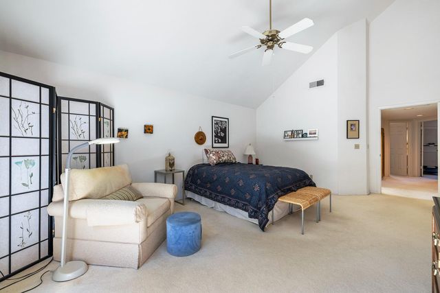 8408 N 6th Street, Fresno, CA 93720