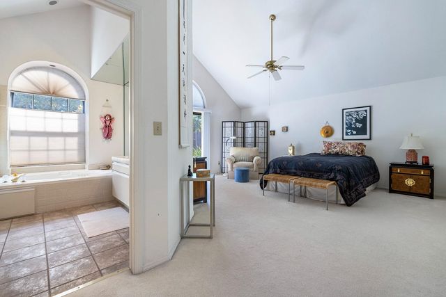 8408 N 6th Street, Fresno, CA 93720