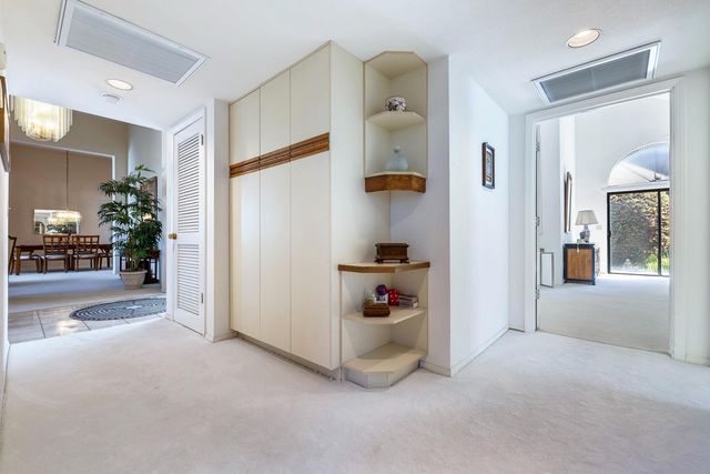 8408 N 6th Street, Fresno, CA 93720