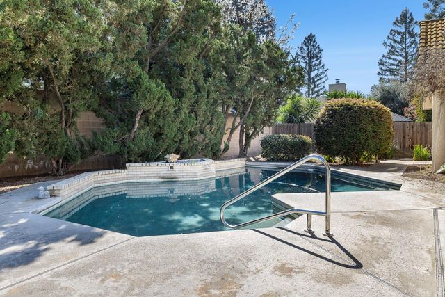 8408 N 6th Street, Fresno, CA 93720