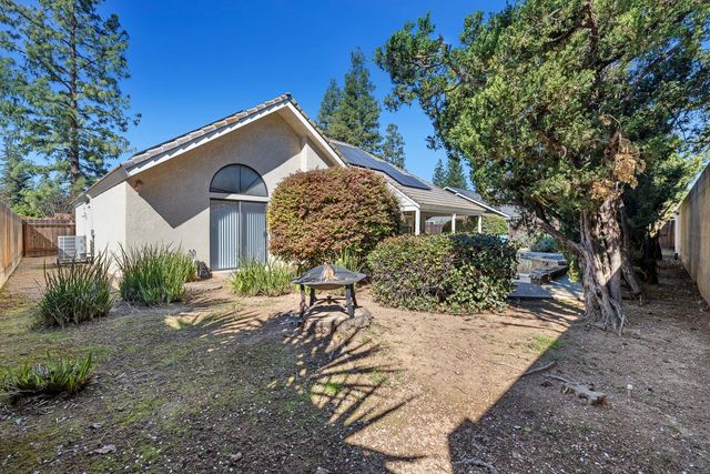 8408 N 6th Street, Fresno, CA 93720