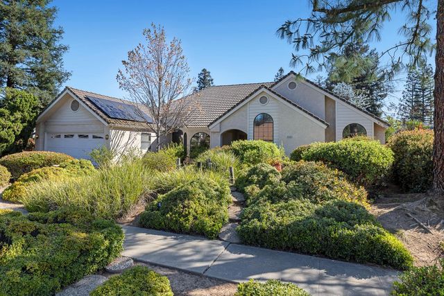 8408 N 6th Street, Fresno, CA 93720