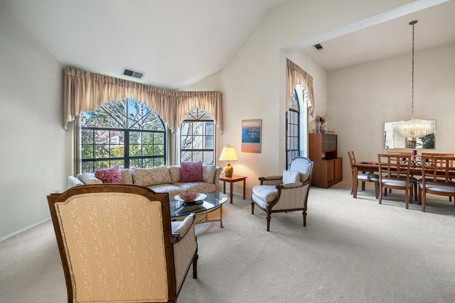 8408 N 6th Street, Fresno, CA 93720