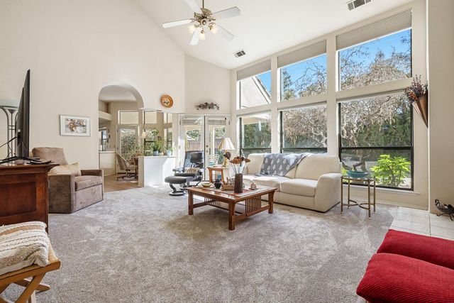 8408 N 6th Street, Fresno, CA 93720