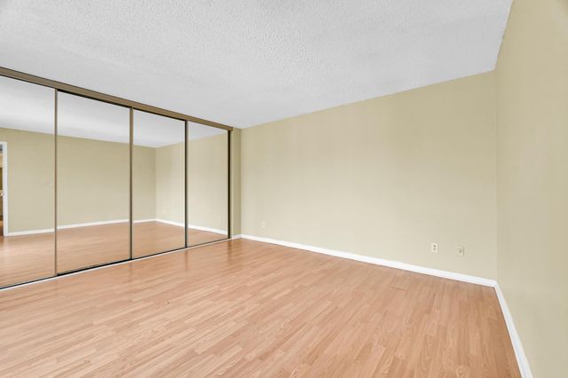 1458 N Lawnwood Circle 26d, Fort Pierce, FL 34950