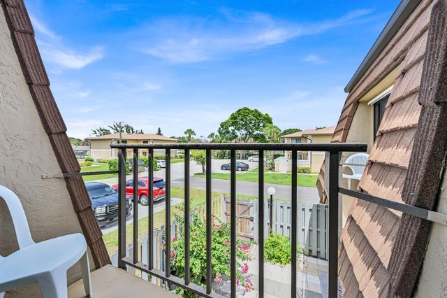 1458 N Lawnwood Circle 26d, Fort Pierce, FL 34950