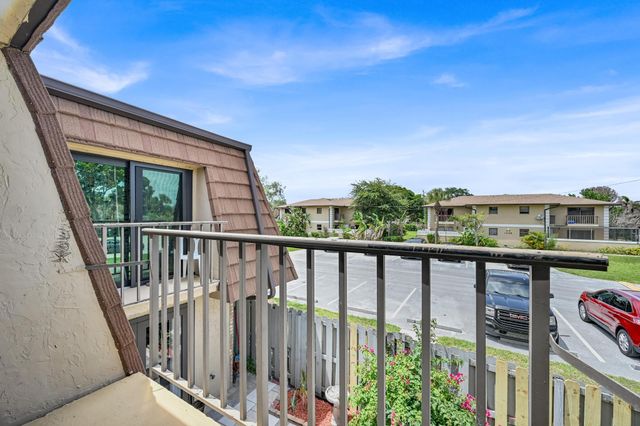 1458 N Lawnwood Circle 26d, Fort Pierce, FL 34950