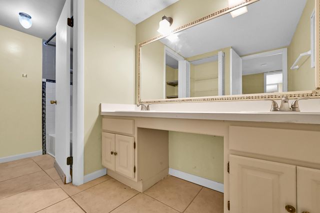 1458 N Lawnwood Circle 26d, Fort Pierce, FL 34950