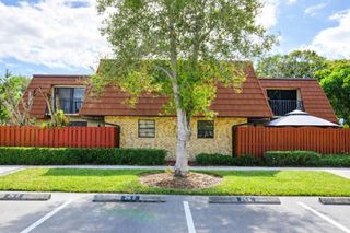 1458 N Lawnwood Circle 26d, Fort Pierce, FL 34950