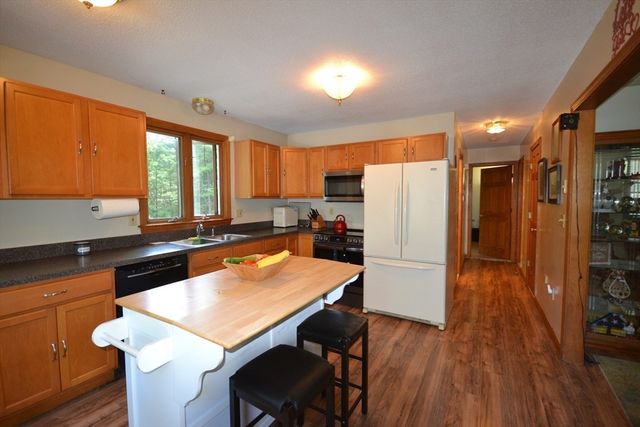 334 Stafford Rd, Monson, MA 01057