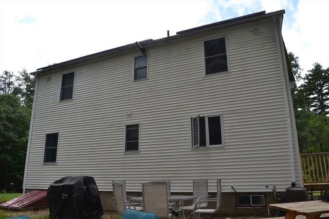 334 Stafford Rd, Monson, MA 01057